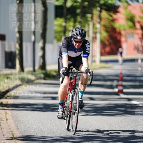 09.08.2026 - GEWOBA Citytriathlon Bremen Michael Burmester http://msf.ph/oto/9950973 09.08.2026 13:27:30 Radfahren 927, 1149 meine-sportfotos.de