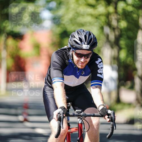 09.08.2026 - GEWOBA Citytriathlon Bremen Michael Burmester http://msf.ph/oto/9950974 09.08.2026 13:27:31 Radfahren 927, 1149 meine-sportfotos.de