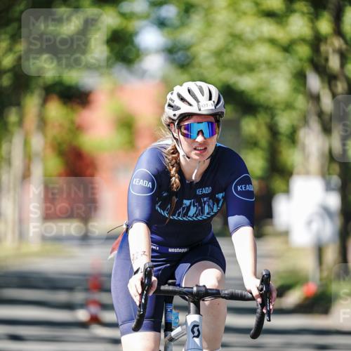 09.08.2026 - GEWOBA Citytriathlon Bremen Michael Burmester http://msf.ph/oto/9950978 09.08.2026 13:27:43 Radfahren 927 meine-sportfotos.de