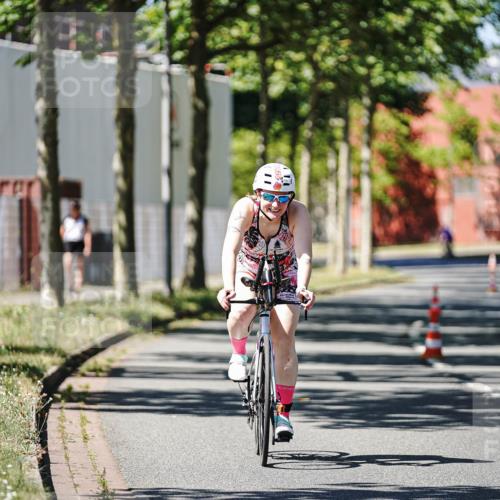 09.08.2026 - GEWOBA Citytriathlon Bremen Michael Burmester http://msf.ph/oto/9950998 09.08.2026 13:29:58 Radfahren 904, 946 meine-sportfotos.de
