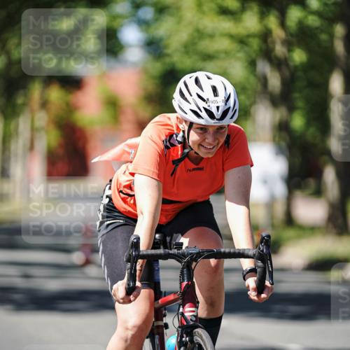 09.08.2026 - GEWOBA Citytriathlon Bremen Michael Burmester http://msf.ph/oto/9951009 09.08.2026 13:30:31 Radfahren 905, 963 meine-sportfotos.de