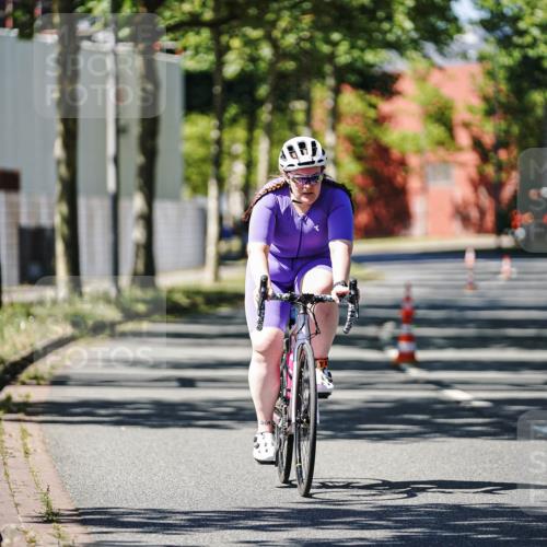 09.08.2026 - GEWOBA Citytriathlon Bremen Michael Burmester http://msf.ph/oto/9951010 09.08.2026 13:30:32 Radfahren 905, 963 meine-sportfotos.de