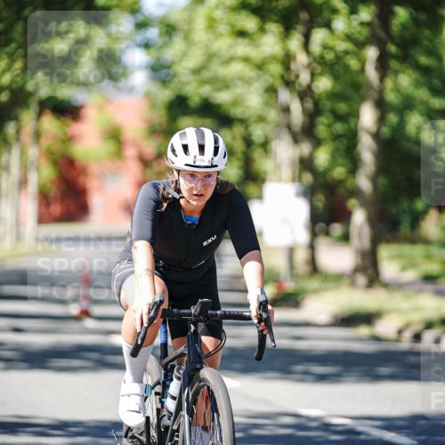 09.08.2026 - GEWOBA Citytriathlon Bremen Michael Burmester http://msf.ph/oto/9951016 09.08.2026 13:31:26 Radfahren 899, 1012 meine-sportfotos.de