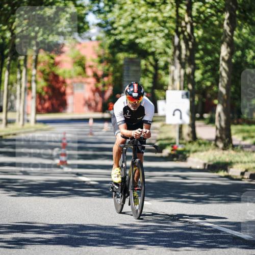 09.08.2026 - GEWOBA Citytriathlon Bremen Michael Burmester http://msf.ph/oto/9951018 09.08.2026 13:31:29 Radfahren 899, 1012 meine-sportfotos.de