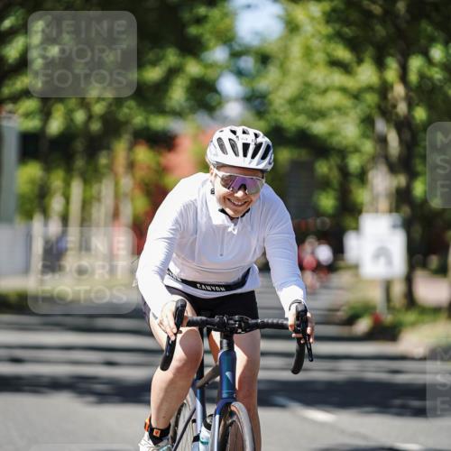 09.08.2026 - GEWOBA Citytriathlon Bremen Michael Burmester http://msf.ph/oto/9951023 09.08.2026 13:31:53 Radfahren 964 meine-sportfotos.de