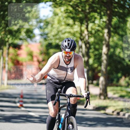 09.08.2026 - GEWOBA Citytriathlon Bremen Michael Burmester http://msf.ph/oto/9951054 09.08.2026 13:32:55 Radfahren 939, 990, 1006 meine-sportfotos.de