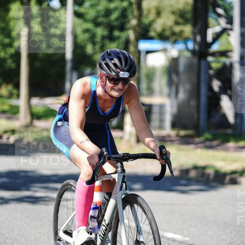 09.08.2026 - GEWOBA Citytriathlon Bremen Michael Burmester http://msf.ph/oto/9951072 09.08.2026 13:35:58 Radfahren 948 meine-sportfotos.de