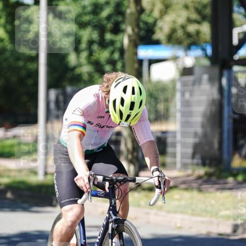 09.08.2026 - GEWOBA Citytriathlon Bremen Michael Burmester http://msf.ph/oto/9951096 09.08.2026 14:06:20 Radfahren 31 meine-sportfotos.de