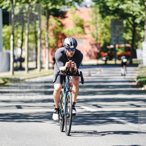 09.08.2026 - GEWOBA Citytriathlon Bremen Michael Burmester http://msf.ph/oto/9951100 09.08.2026 14:07:41 Radfahren 112, 120 meine-sportfotos.de