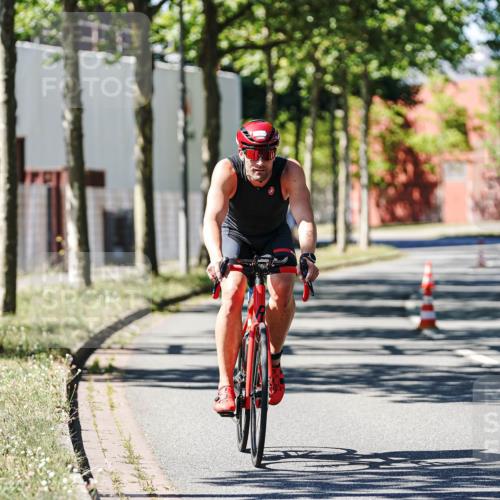 09.08.2026 - GEWOBA Citytriathlon Bremen Michael Burmester http://msf.ph/oto/9951112 09.08.2026 14:08:06 Radfahren 51, 184 meine-sportfotos.de