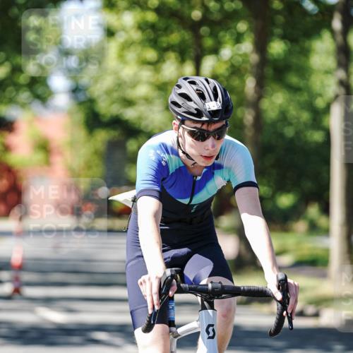 09.08.2026 - GEWOBA Citytriathlon Bremen Michael Burmester http://msf.ph/oto/9951122 09.08.2026 14:08:23 Radfahren 1, 51, 176 meine-sportfotos.de