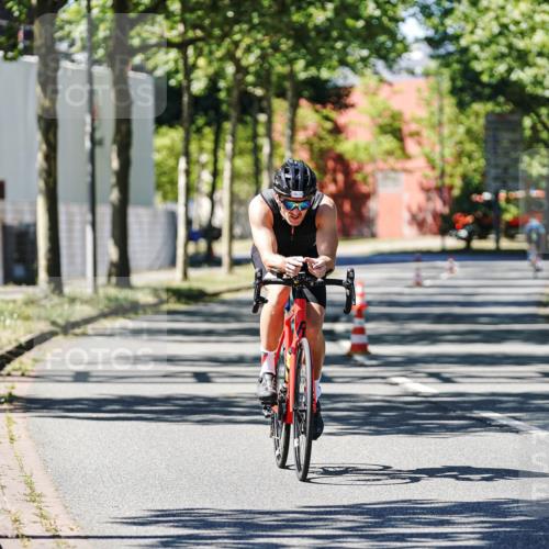 09.08.2026 - GEWOBA Citytriathlon Bremen Michael Burmester http://msf.ph/oto/9951124 09.08.2026 14:08:32 Radfahren 1, 176 meine-sportfotos.de