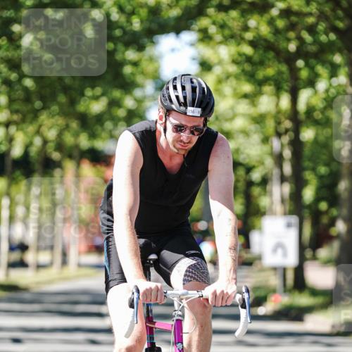 09.08.2026 - GEWOBA Citytriathlon Bremen Michael Burmester http://msf.ph/oto/9951131 09.08.2026 14:08:54 Radfahren 59, 156 meine-sportfotos.de