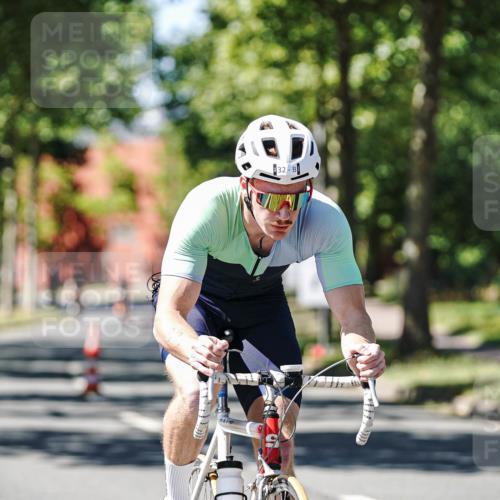 09.08.2026 - GEWOBA Citytriathlon Bremen Michael Burmester http://msf.ph/oto/9951135 09.08.2026 14:09:06 Radfahren 32, 156 meine-sportfotos.de