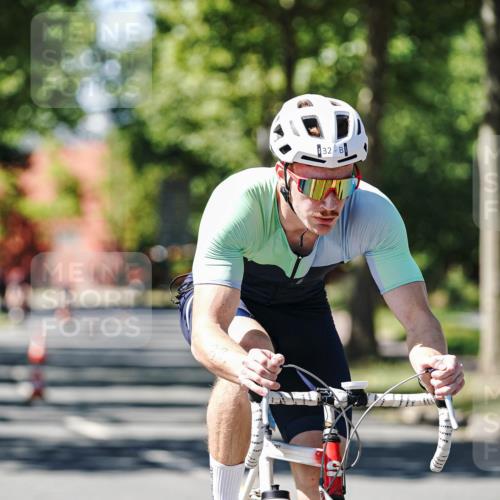 09.08.2026 - GEWOBA Citytriathlon Bremen Michael Burmester http://msf.ph/oto/9951136 09.08.2026 14:09:06 Radfahren 32, 156 meine-sportfotos.de