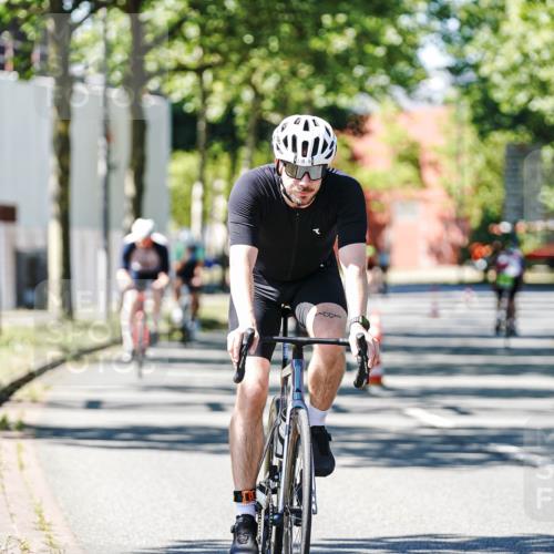 09.08.2026 - GEWOBA Citytriathlon Bremen Michael Burmester http://msf.ph/oto/9951144 09.08.2026 14:09:18 Radfahren 32, 78, 140, 141, 168, 170, 181, 185, 187, 189 meine-sportfotos.de