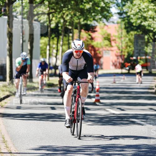 09.08.2026 - GEWOBA Citytriathlon Bremen Michael Burmester http://msf.ph/oto/9951145 09.08.2026 14:09:20 Radfahren 15, 78, 140, 141, 168, 170, 181, 185, 187, 189 meine-sportfotos.de