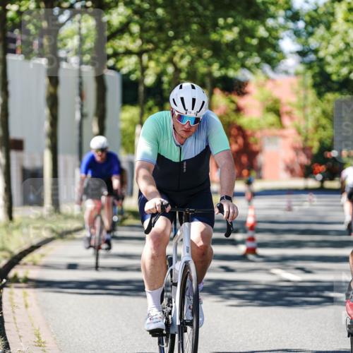 09.08.2026 - GEWOBA Citytriathlon Bremen Michael Burmester http://msf.ph/oto/9951149 09.08.2026 14:09:22 Radfahren 15, 29, 77, 78, 140, 141, 168, 170, 181, 185, 187, 189 meine-sportfotos.de