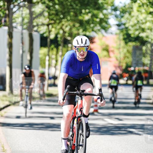 09.08.2026 - GEWOBA Citytriathlon Bremen Michael Burmester http://msf.ph/oto/9951151 09.08.2026 14:09:23 Radfahren 15, 29, 77, 78, 140, 141, 168, 170, 181, 185, 187, 189 meine-sportfotos.de