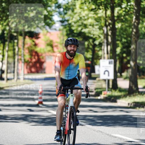 09.08.2026 - GEWOBA Citytriathlon Bremen Michael Burmester http://msf.ph/oto/9951162 09.08.2026 14:09:29 Radfahren 15, 29, 77, 78, 141, 164, 168, 170, 178, 181, 185, 187, 189 meine-sportfotos.de