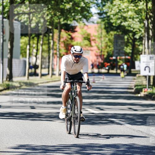 09.08.2026 - GEWOBA Citytriathlon Bremen Michael Burmester http://msf.ph/oto/9951167 09.08.2026 14:09:34 Radfahren 15, 29, 77, 78, 141, 164, 168, 178, 189 meine-sportfotos.de
