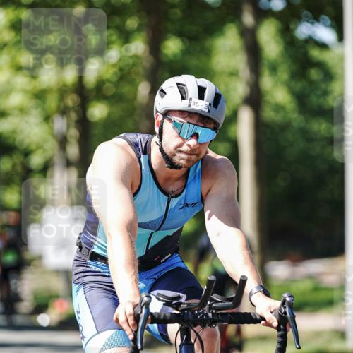 09.08.2026 - GEWOBA Citytriathlon Bremen Michael Burmester http://msf.ph/oto/9951171 09.08.2026 14:10:13 Radfahren 16, 35, 97, 154, 177 meine-sportfotos.de