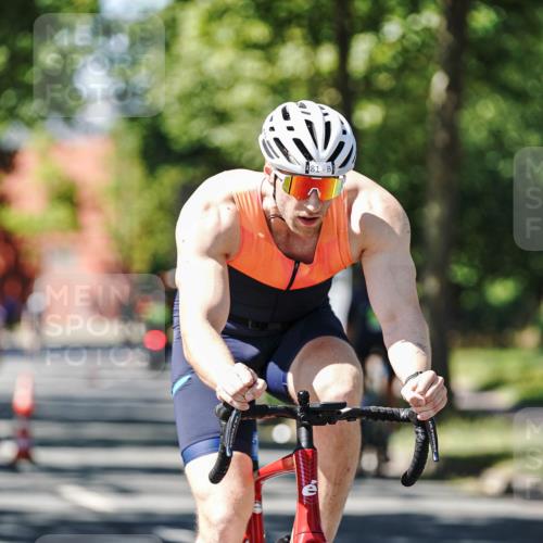 09.08.2026 - GEWOBA Citytriathlon Bremen Michael Burmester http://msf.ph/oto/9951174 09.08.2026 14:10:24 Radfahren 46, 81, 100, 161 meine-sportfotos.de