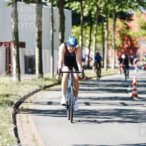 09.08.2026 - GEWOBA Citytriathlon Bremen Michael Burmester http://msf.ph/oto/9951186 09.08.2026 14:10:48 Radfahren 71, 72, 73, 137 meine-sportfotos.de