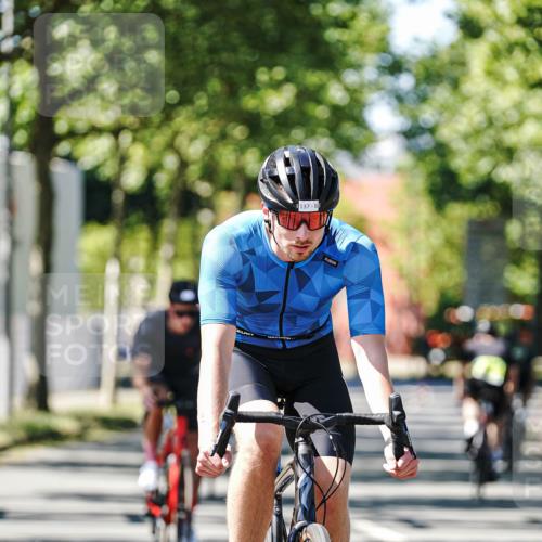 09.08.2026 - GEWOBA Citytriathlon Bremen Michael Burmester http://msf.ph/oto/9951191 09.08.2026 14:10:54 Radfahren 50, 67, 72, 137, 331 meine-sportfotos.de