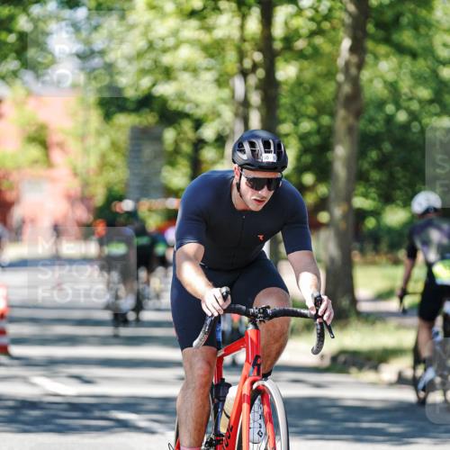 09.08.2026 - GEWOBA Citytriathlon Bremen Michael Burmester http://msf.ph/oto/9951194 09.08.2026 14:10:55 Radfahren 50, 67, 72, 137, 331 meine-sportfotos.de