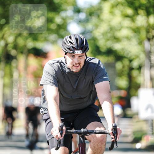 09.08.2026 - GEWOBA Citytriathlon Bremen Michael Burmester http://msf.ph/oto/9951206 09.08.2026 14:11:14 Radfahren 11, 13, 26, 33, 41, 67, 68, 79, 84, 85, 109, 113, 117, 129, 139, 144, 150 meine-sportfotos.de