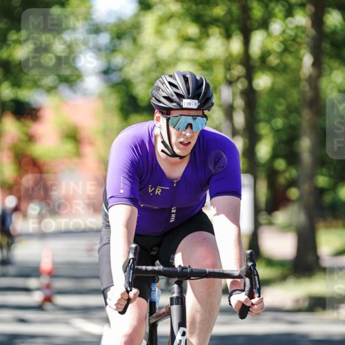 09.08.2026 - GEWOBA Citytriathlon Bremen Michael Burmester http://msf.ph/oto/9951208 09.08.2026 14:11:16 Radfahren 11, 13, 26, 33, 41, 68, 79, 84, 85, 109, 113, 117, 129, 139, 143, 144, 150 meine-sportfotos.de