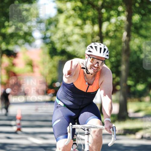 09.08.2026 - GEWOBA Citytriathlon Bremen Michael Burmester http://msf.ph/oto/9951229 09.08.2026 14:11:31 Radfahren 13, 26, 76, 84, 85, 92, 111, 114, 117, 118, 124, 125, 128, 129, 143, 155 meine-sportfotos.de