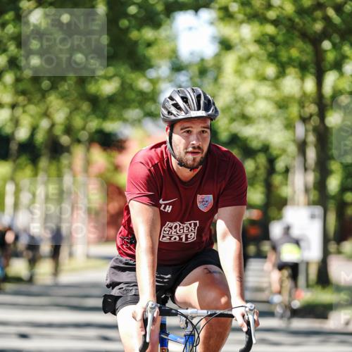 09.08.2026 - GEWOBA Citytriathlon Bremen Michael Burmester http://msf.ph/oto/9951241 09.08.2026 14:12:04 Radfahren 44, 60, 70, 151, 350 meine-sportfotos.de