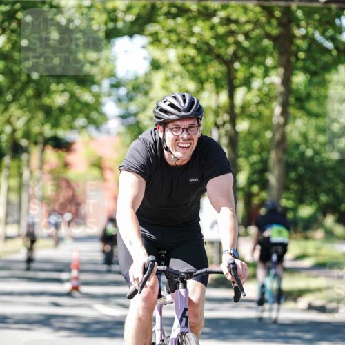 09.08.2026 - GEWOBA Citytriathlon Bremen Michael Burmester http://msf.ph/oto/9951270 09.08.2026 14:12:46 Radfahren 22, 134, 148, 159, 294 meine-sportfotos.de