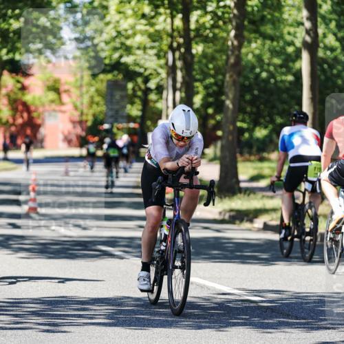 09.08.2026 - GEWOBA Citytriathlon Bremen Michael Burmester http://msf.ph/oto/9951271 09.08.2026 14:12:50 Radfahren 21, 22, 24, 83, 134, 148, 159, 294 meine-sportfotos.de