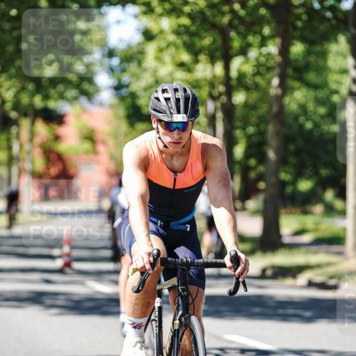 09.08.2026 - GEWOBA Citytriathlon Bremen Michael Burmester http://msf.ph/oto/9951286 09.08.2026 14:13:07 Radfahren 2, 21, 24, 38, 54, 82, 83, 279, 304 meine-sportfotos.de