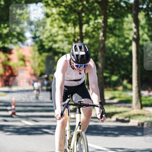 09.08.2026 - GEWOBA Citytriathlon Bremen Michael Burmester http://msf.ph/oto/9951291 09.08.2026 14:13:11 Radfahren 2, 38, 54, 82, 279, 304 meine-sportfotos.de