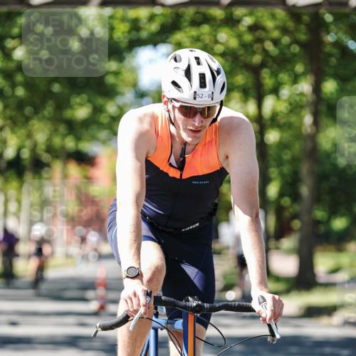 09.08.2026 - GEWOBA Citytriathlon Bremen Michael Burmester http://msf.ph/oto/9951300 09.08.2026 14:13:26 Radfahren 36, 52, 74, 86, 158, 200, 254, 353 meine-sportfotos.de