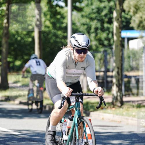 09.08.2026 - GEWOBA Citytriathlon Bremen Michael Burmester http://msf.ph/oto/9951315 09.08.2026 14:13:41 Radfahren 12, 17, 86, 95, 98, 115, 152, 158, 179, 180, 346 meine-sportfotos.de