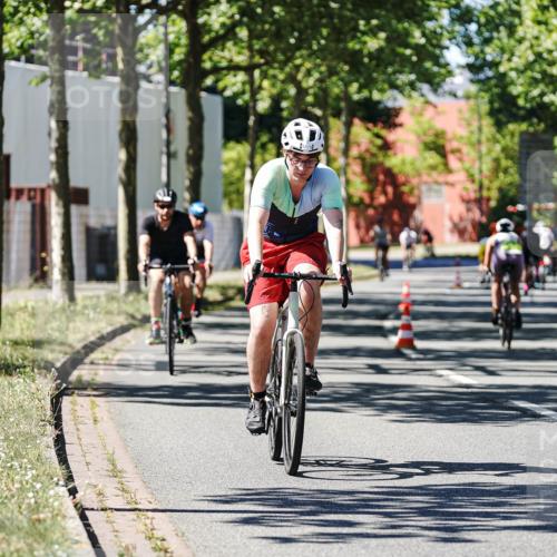 09.08.2026 - GEWOBA Citytriathlon Bremen Michael Burmester http://msf.ph/oto/9951322 09.08.2026 14:13:49 Radfahren 12, 17, 47, 95, 98, 115, 126, 130, 152, 179, 180, 346 meine-sportfotos.de