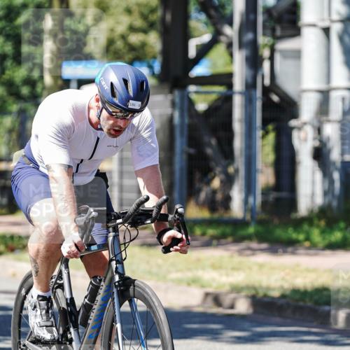 09.08.2026 - GEWOBA Citytriathlon Bremen Michael Burmester http://msf.ph/oto/9951330 09.08.2026 14:14:00 Radfahren 47, 57, 126, 130, 146, 186 meine-sportfotos.de