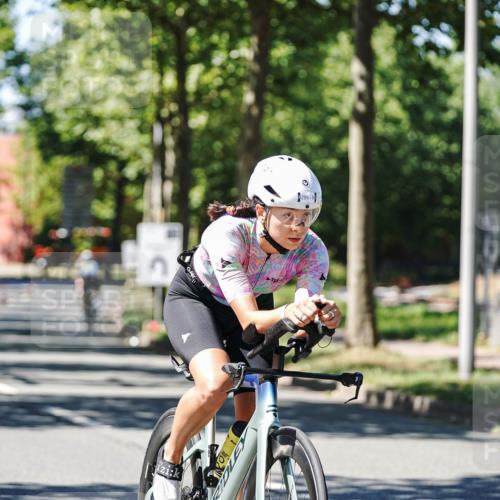 09.08.2026 - GEWOBA Citytriathlon Bremen Michael Burmester http://msf.ph/oto/9951341 09.08.2026 14:14:15 Radfahren 6, 69, 90, 146, 186, 295 meine-sportfotos.de