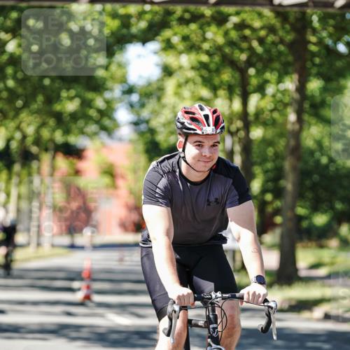 09.08.2026 - GEWOBA Citytriathlon Bremen Michael Burmester http://msf.ph/oto/9951343 09.08.2026 14:14:16 Radfahren 6, 69, 90, 186, 295 meine-sportfotos.de