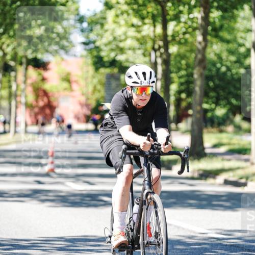 09.08.2026 - GEWOBA Citytriathlon Bremen Michael Burmester http://msf.ph/oto/9951376 09.08.2026 14:15:26 Radfahren 7, 10, 80, 433 meine-sportfotos.de