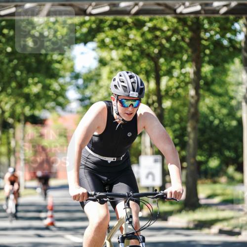09.08.2026 - GEWOBA Citytriathlon Bremen Michael Burmester http://msf.ph/oto/9951377 09.08.2026 14:15:33 Radfahren 7, 10, 80, 122, 218, 257, 260, 263, 285, 302, 349, 354, 433 meine-sportfotos.de