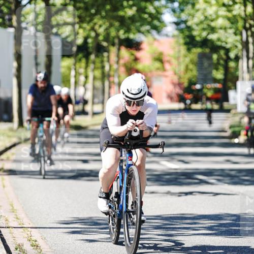 09.08.2026 - GEWOBA Citytriathlon Bremen Michael Burmester http://msf.ph/oto/9951386 09.08.2026 14:15:39 Radfahren 7, 10, 122, 218, 257, 260, 263, 285, 302, 349, 354, 433 meine-sportfotos.de