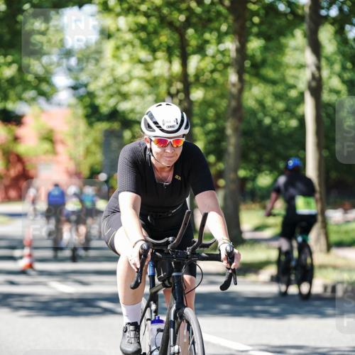 09.08.2026 - GEWOBA Citytriathlon Bremen Michael Burmester http://msf.ph/oto/9951392 09.08.2026 14:15:42 Radfahren 7, 37, 122, 218, 257, 260, 263, 285, 302, 349, 354 meine-sportfotos.de