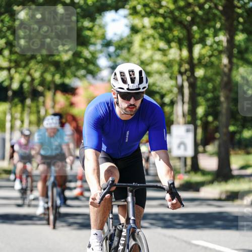09.08.2026 - GEWOBA Citytriathlon Bremen Michael Burmester http://msf.ph/oto/9951409 09.08.2026 14:15:57 Radfahren 14, 37, 43, 89, 133, 163, 172, 182, 232, 291, 308, 329 meine-sportfotos.de