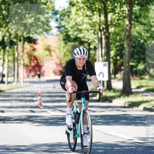 09.08.2026 - GEWOBA Citytriathlon Bremen Michael Burmester http://msf.ph/oto/9951415 09.08.2026 14:16:01 Radfahren 14, 37, 43, 89, 133, 163, 172, 182, 232, 291, 308, 329 meine-sportfotos.de
